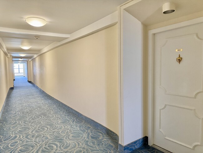 Building Photo - 4001 Gulf Shore Blvd N