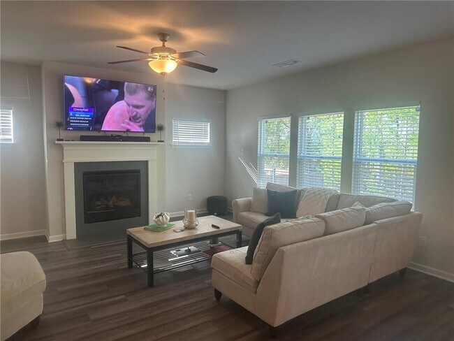 Building Photo - 3938 Dean Grv Wy