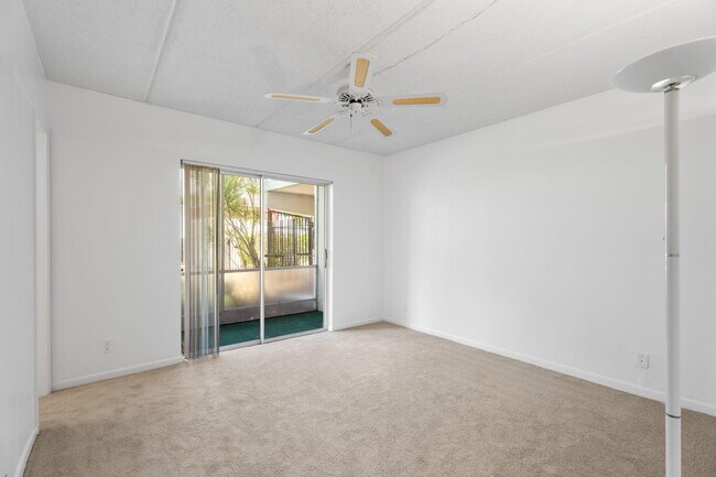 Building Photo - 4500 N Flagler Dr
