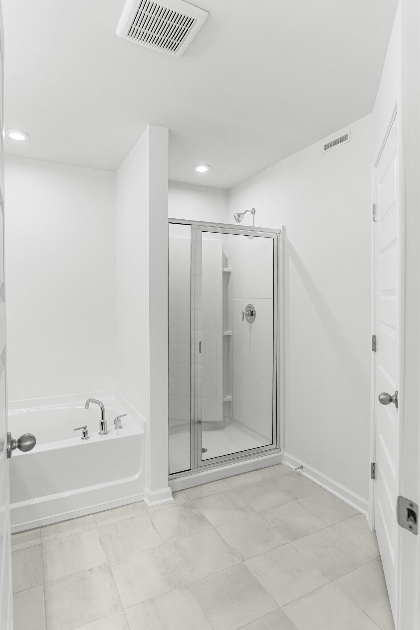 Building Photo - 5338 Bellflower Hls
