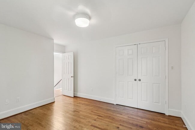 Building Photo - 3233 Ellicott St NW