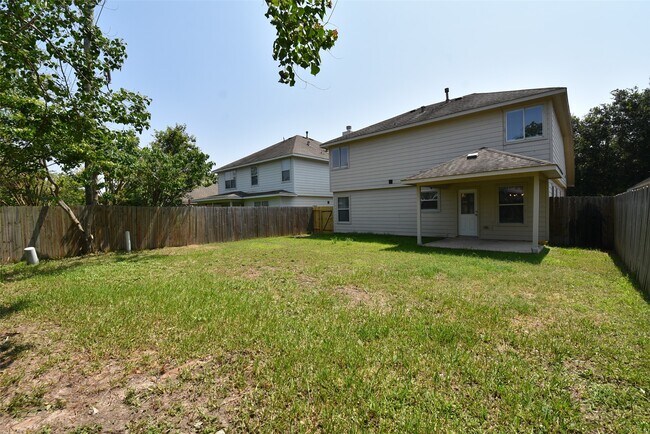 Building Photo - 21603 Falvel Lake Dr