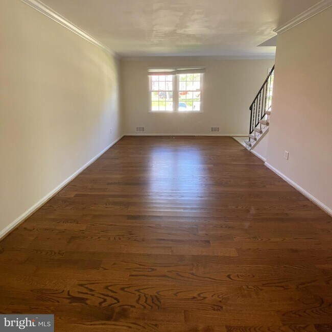 Building Photo - 9132 Conservation Way
