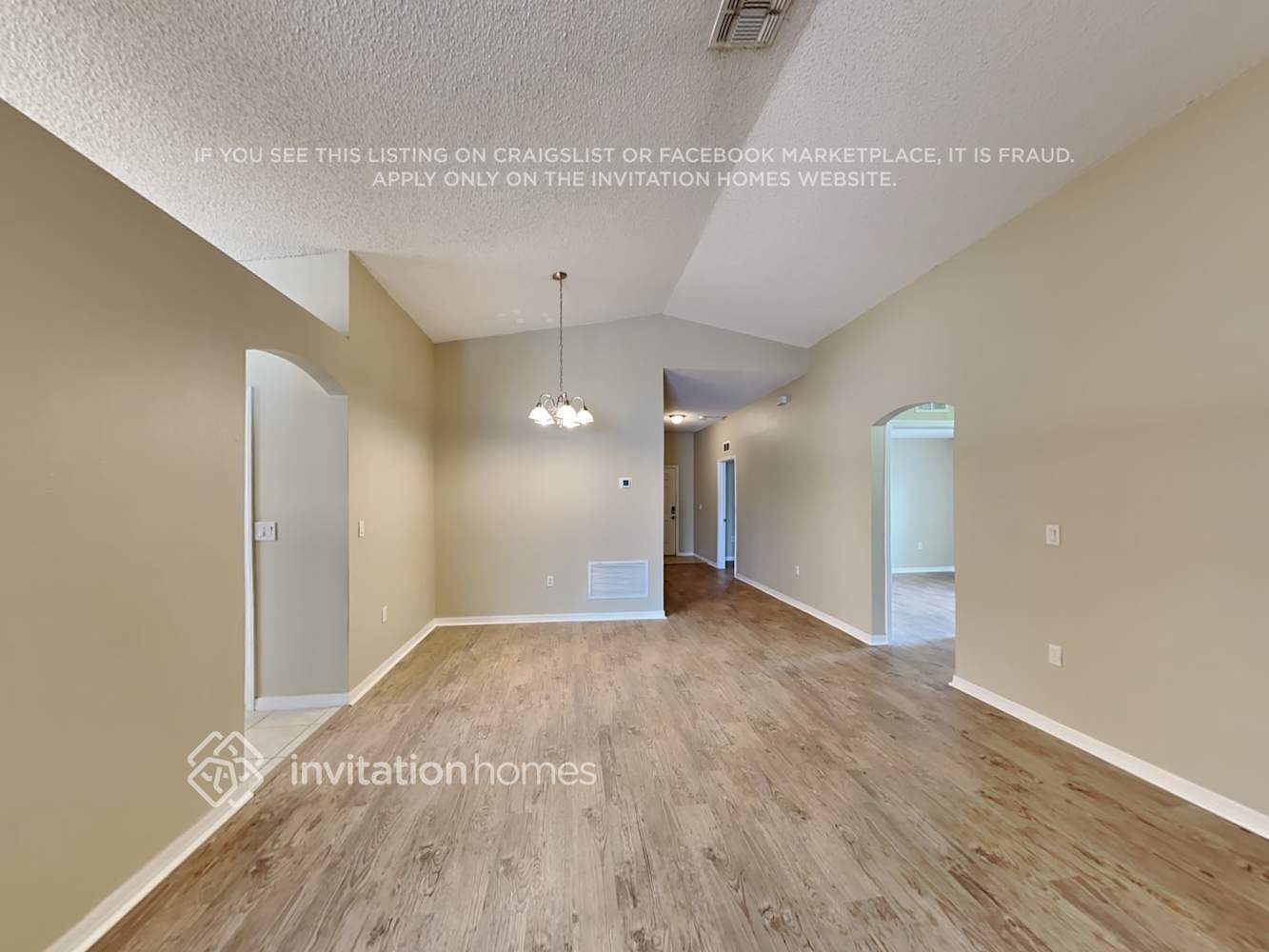 Building Photo - 709 Jessamine Dr