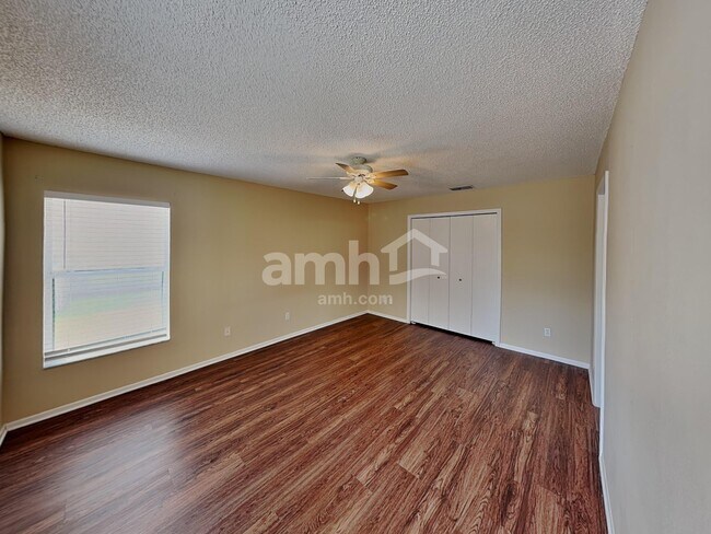 Building Photo - 795 Skyridge Rd