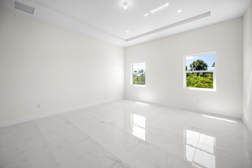 Building Photo - 13 Polar Ct