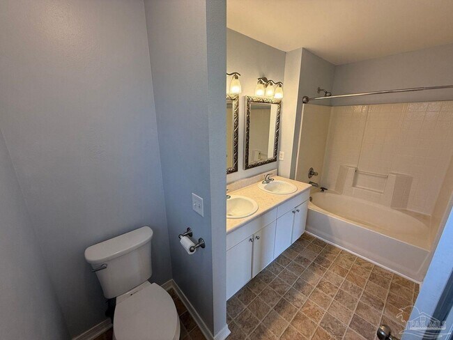 Building Photo - 2111 Coral Creek Dr