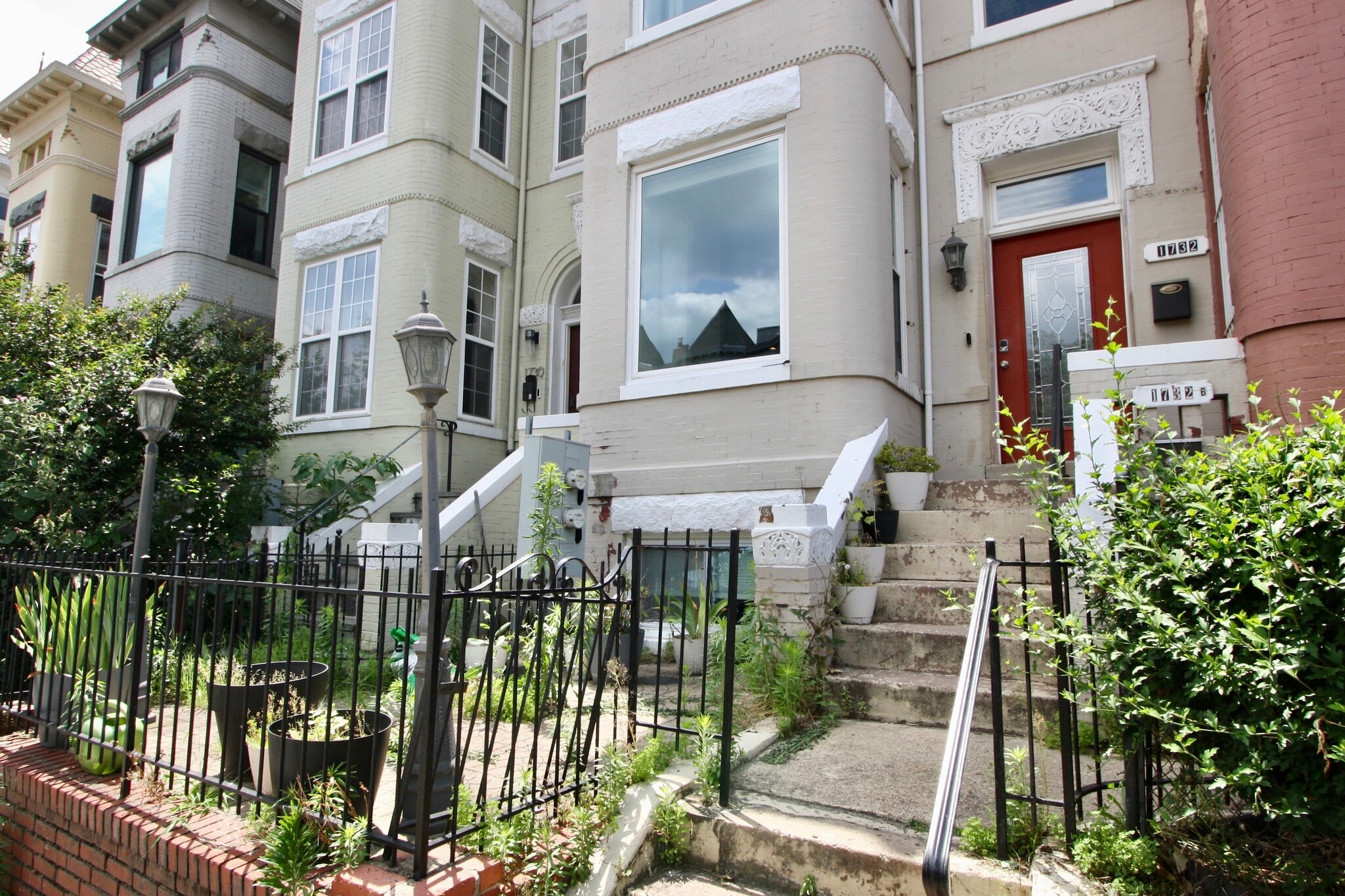 Building Photo - 1732 1st St NW