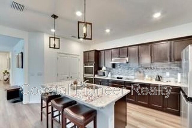 Building Photo - 404 Darcy Bluff Pl