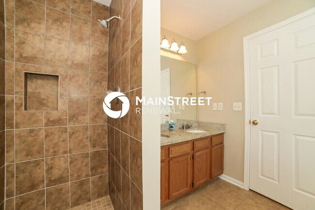 Building Photo - 3 Bedroom Pet-Friendly Home in Flowery Branch, GA with Main Street Renewal
