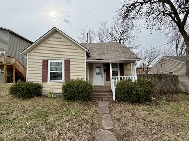 Building Photo - 416 Jackson St