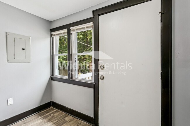 Building Photo - 1132 B W Munnell Ave