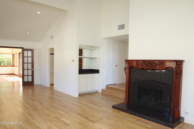 Building Photo - 186 Poplar Crest Ave