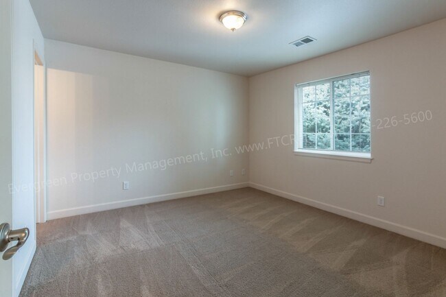 Building Photo - 2173 35th Ave Ct