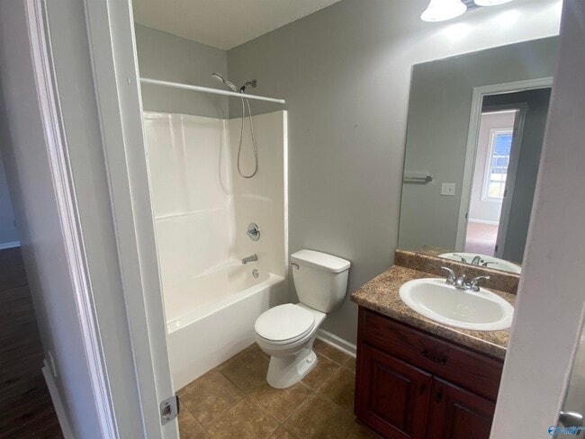 Building Photo - 243 Chestnut Oak Cir