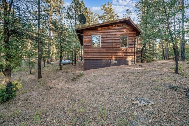 Building Photo - 194 E Blue Jay Cir