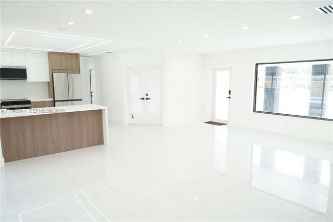 Building Photo - 5260 SW 4th Ct