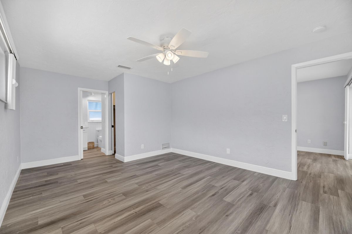 Building Photo - 6305 Cottonwood Ln