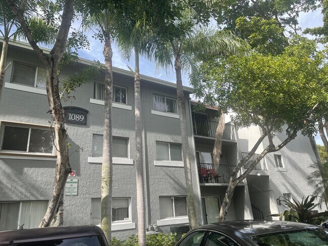 Building Photo - 1089 Benoist Farms Rd