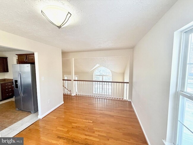 Building Photo - 5026 Dorchester Cir