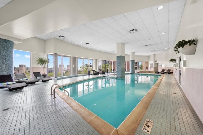 Building Photo - 420 E Waterside Dr