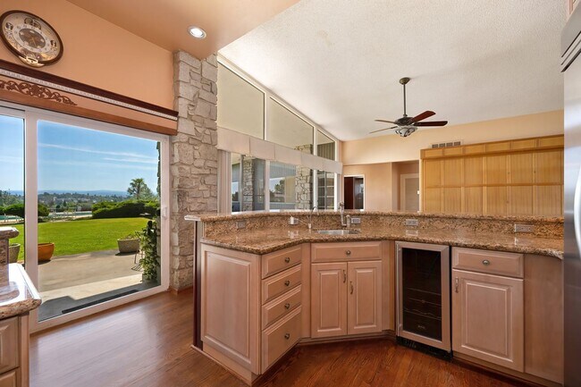Building Photo - Luxury Living with Stunning 360-Degree Vie...