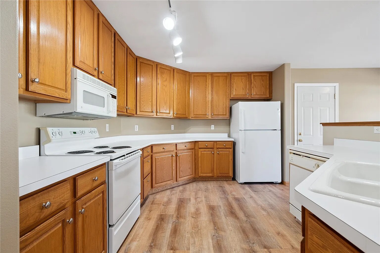 Building Photo - 1426 Crossings Ct NE