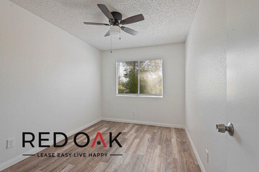 Building Photo - 1215 D St