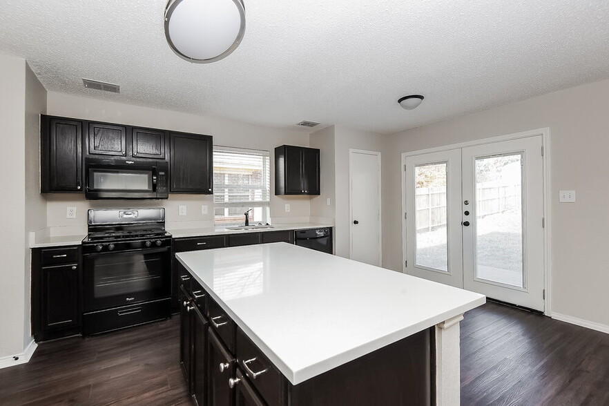 Building Photo - 7325 Moon Ridge Ct