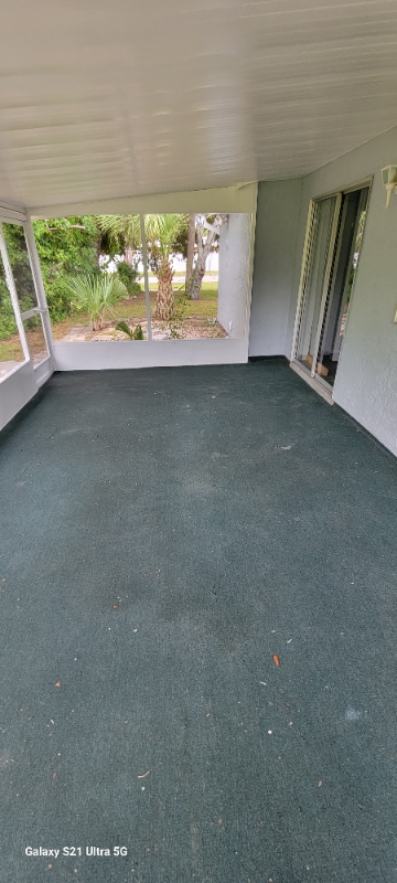 Building Photo - 2498 Lakeshore Cir