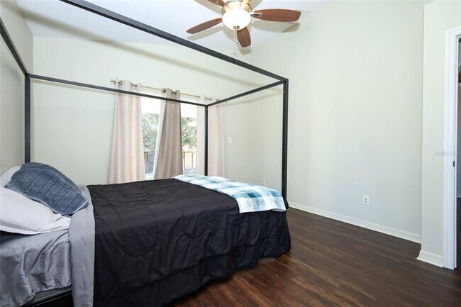 Building Photo - 200 Patrice Hope St