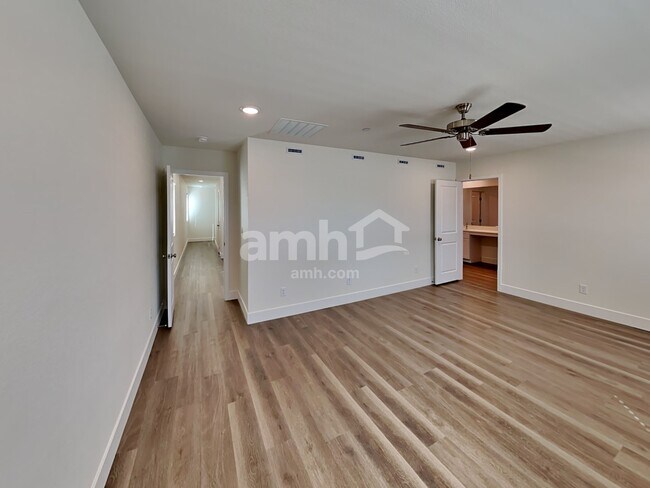 Building Photo - 145 Nico Azalea Ln