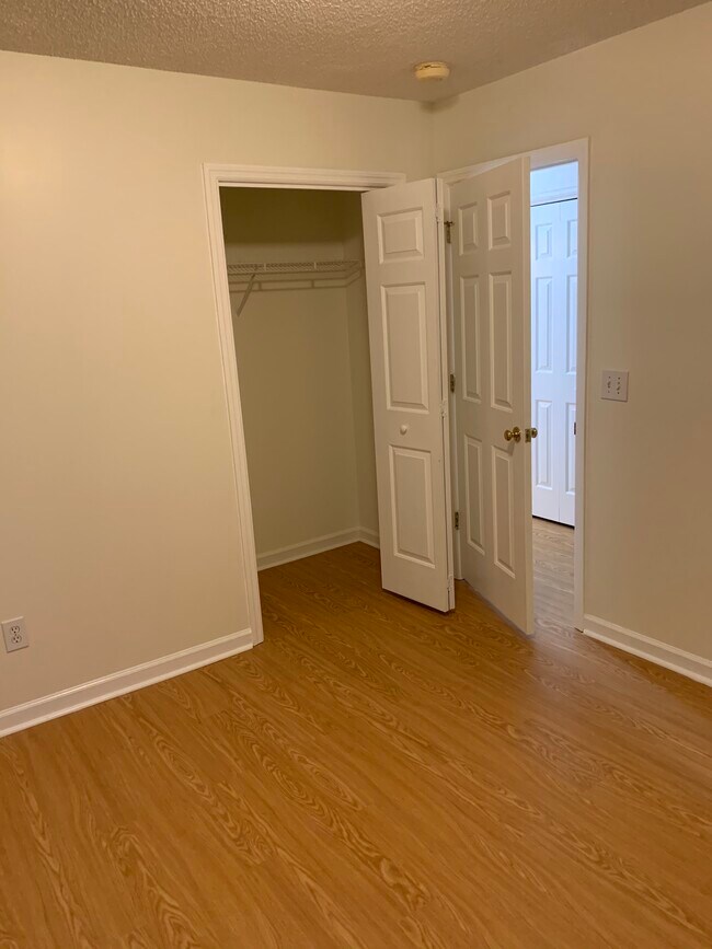 Bedroom 2 with closet - 1079 Wayfarer Ln
