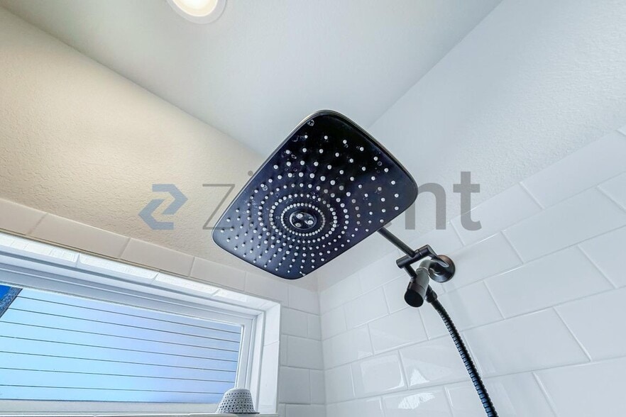 Building Photo - 7063 Sycamore Pass