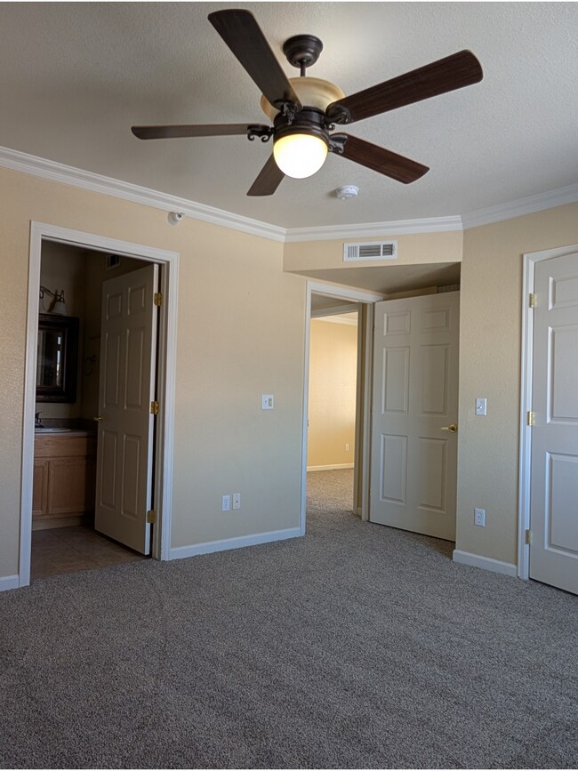 Building Photo - 2631 E 15th St