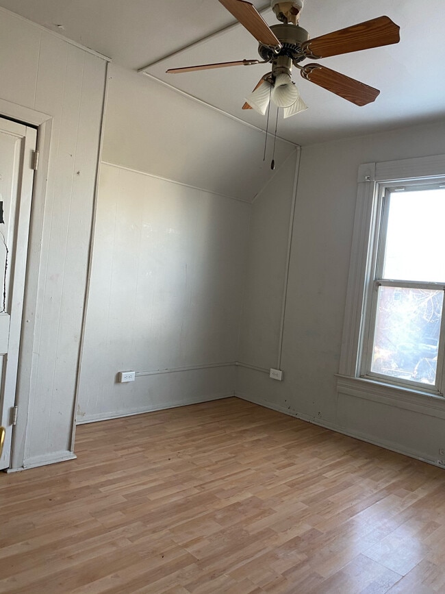 Building Photo - ELM STREET HOUSE