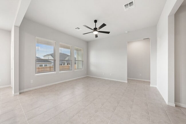 Building Photo - Modern 4-Bedroom, 2-Bath Home in Troy – Be...