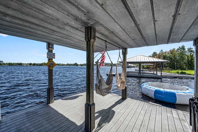 Building Photo - 1028 Lake Carrie Dr