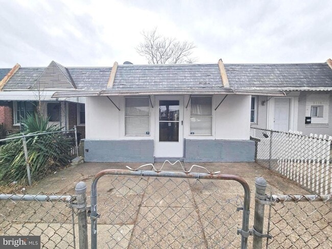 Building Photo - 2120 E Cheltenham Ave