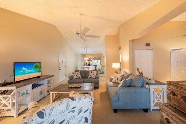 Building Photo - 646 Bird Bay Dr E