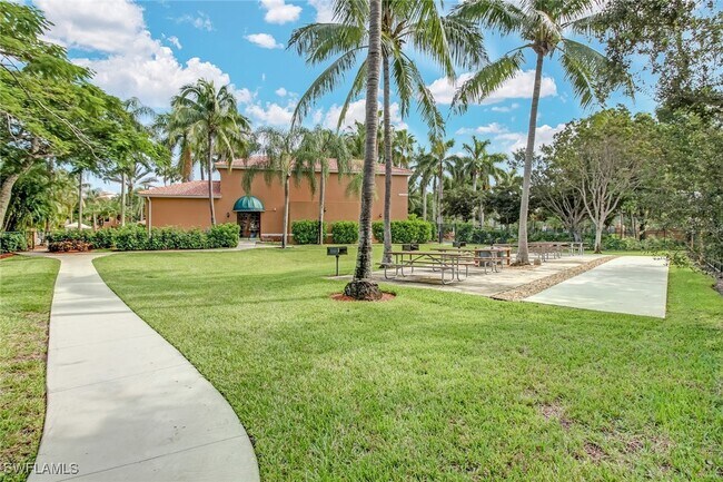 Building Photo - 1220 Wildwood Lakes Blvd