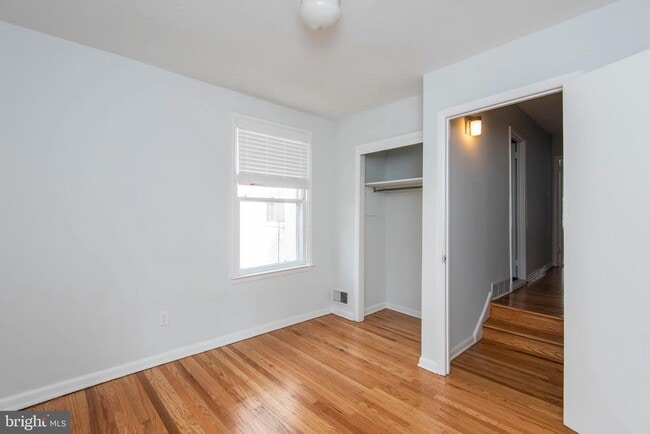 Building Photo - 3936 Delancey St