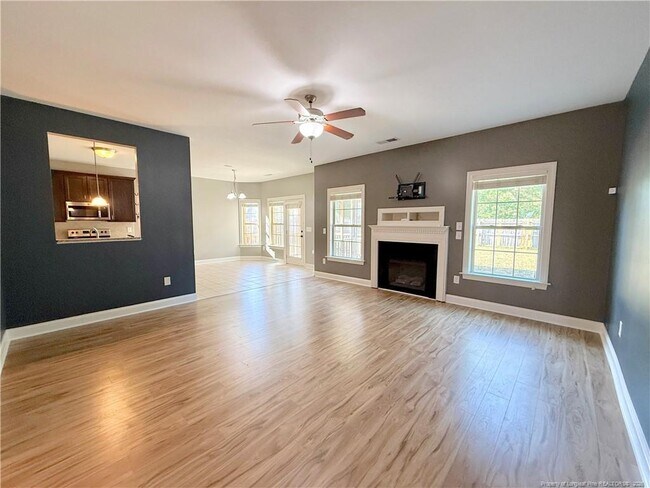 Building Photo - 418 Century Dr