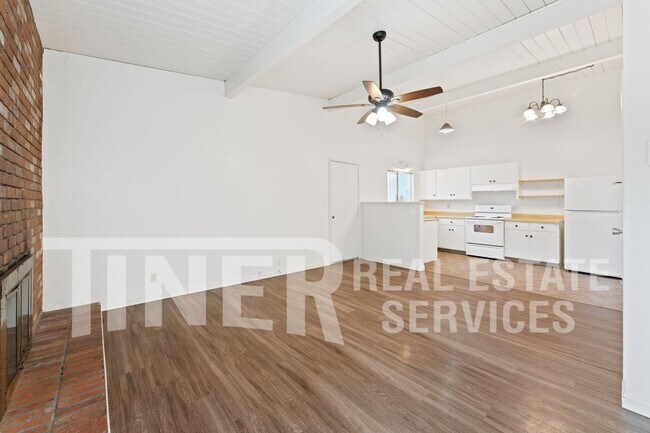Building Photo - 1630 Cindy Cir