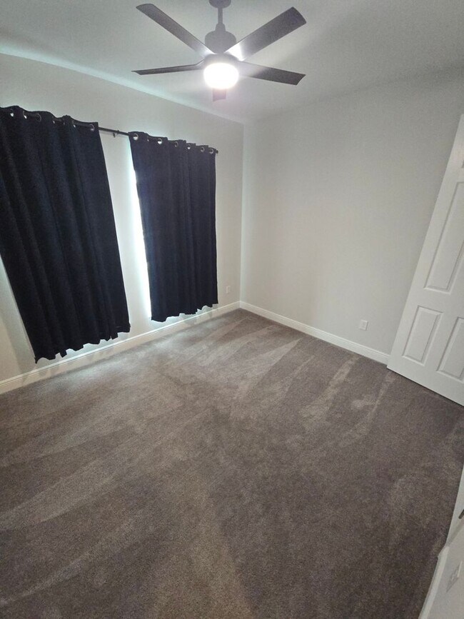 Building Photo - 3/2 Home in Lithia ****MOVE-IN SPECIAL, $500 OFF 2ND MONTHS RENT!!****