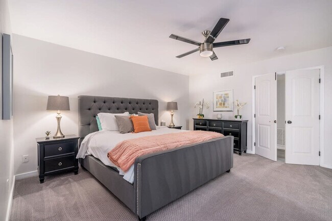 Building Photo - 12202 N 60th St