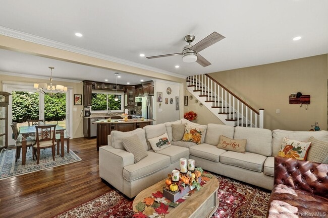 Building Photo - 110 Topland Rd