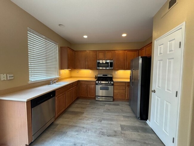 Building Photo - Beautiful 4 Bedroom Home with Solar – North Natomas