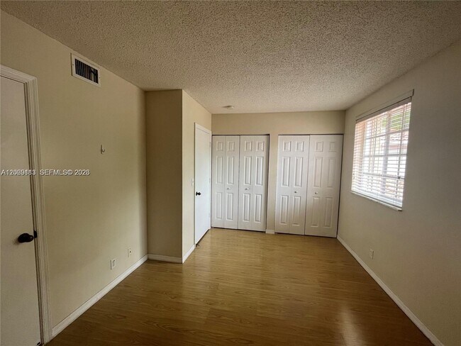Building Photo - 3905 San Simeon Ln