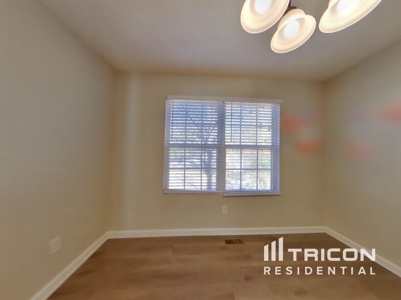 Building Photo - 7020 Cedar Ct